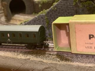 Vagón Piko B27 Personenwagen Escala N