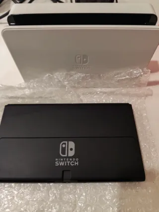Nintendo Switch OLED + 3 Jogos