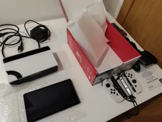 Nintendo Switch OLED + 3 Jogos