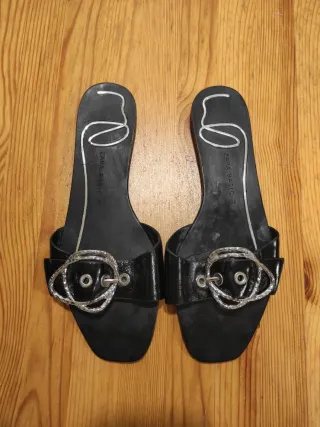 Sandalias planas Zara negras y plata talla 36