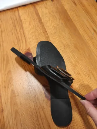 Sandalias planas Zara negras y plata talla 36