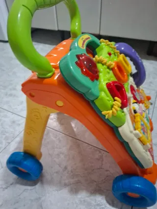 Andador y centro de actividades infantil