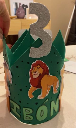 Diseño de coronas cumpleaños