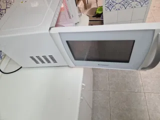 Microondas Grill Candy Blanco