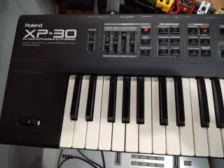 Sintetizador Roland XP-30