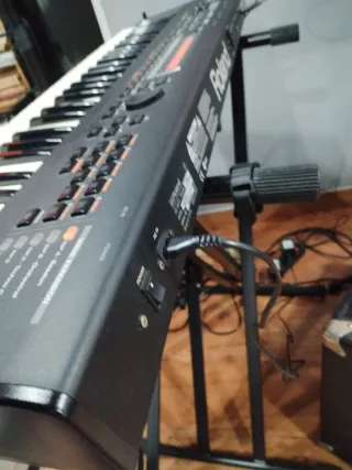 Sintetizador Roland XP-30
