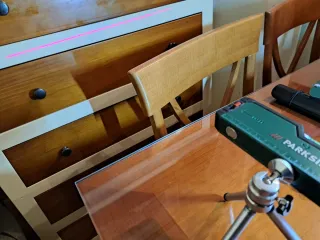 Nivel de burbuja con láser