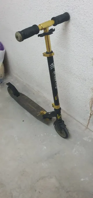 Monopattini in vendita insieme o separatamente