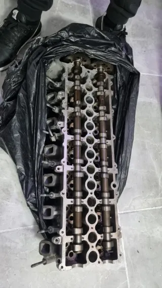 Culata motor con árboles de levas