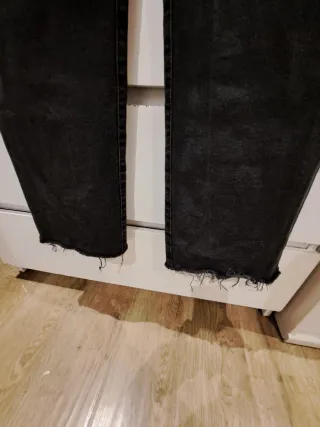 Pantalón vaquero negro pata ancha Talla 10