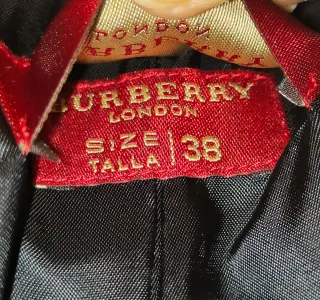 Abrigo Burberry London Negro