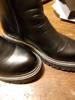 Stivali neri lucidi con inserti argento