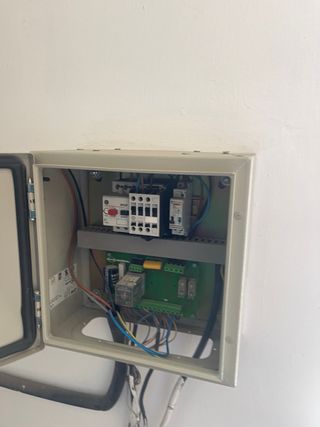 Plataforma elevadora o salvaescaleras HIDRAL SHV