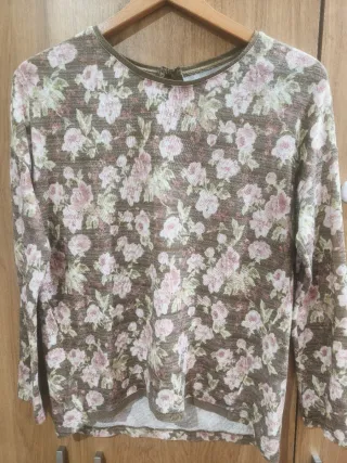 Camiseta floral manga larga