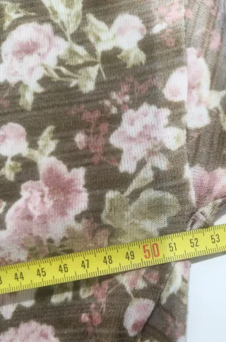 Camiseta floral manga larga