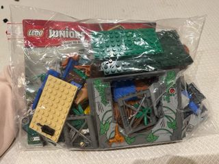 Lego Juniors Jurassic World 10758