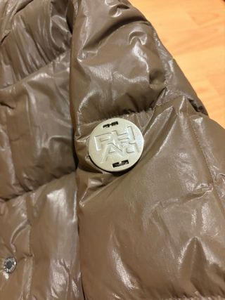 Chaqueta plumífero Phard marrón.