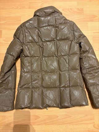 Chaqueta plumífero Phard marrón.