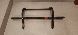 Barra para hacer dominadas