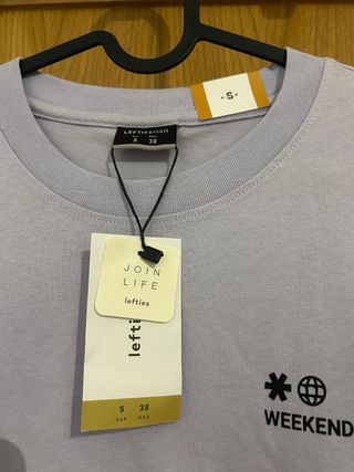 Camiseta WEEKEND PRGRM Morada Talla S