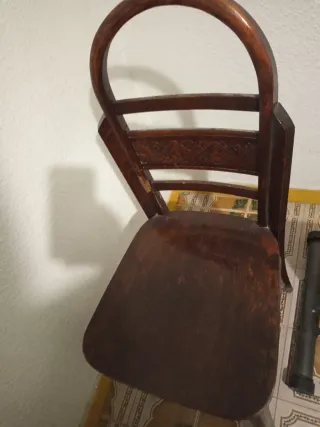 Sillas antiguas de madera