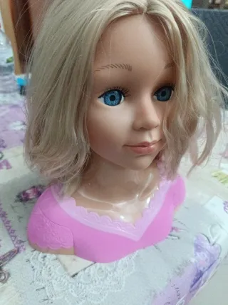 Cabeza de muñeca para peinar