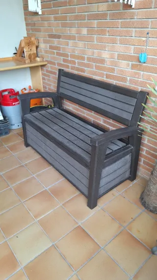 Banco de exterior de plástico