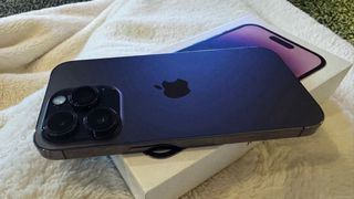 iPhone 14 Pro 128GB morado