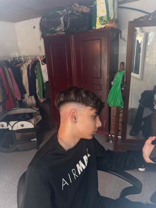 Barbero joven ig: chanclas.barber