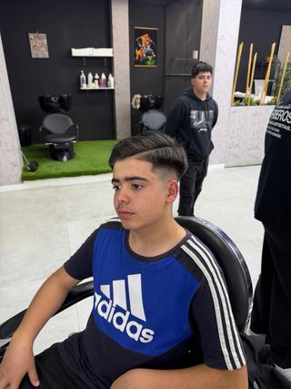Barbero joven ig: chanclas.barber