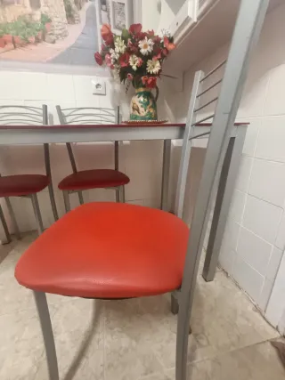 Mesa de cocina cristal y aluminio