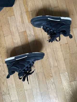 Scarpe Footkorner nere