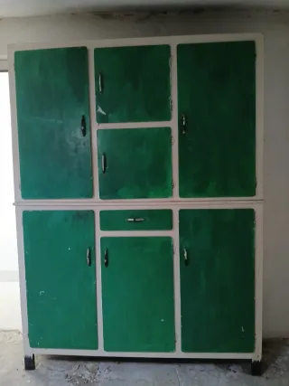 Armario antiguo para restaurar