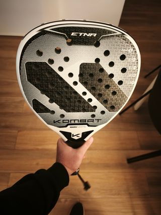 Pala de pádel Kombat ETNA Manu Martin 2026