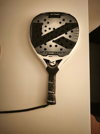 Pala de pádel Kombat ETNA Manu Martin 2026