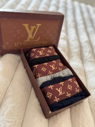 Caja Louis Vuitton Marrón y Dorada