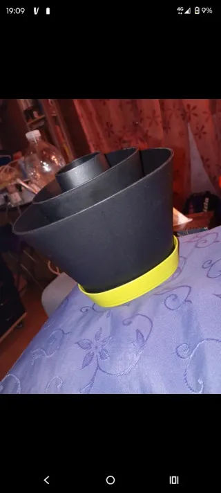 Porta mestoli Tupperware nero e giallo