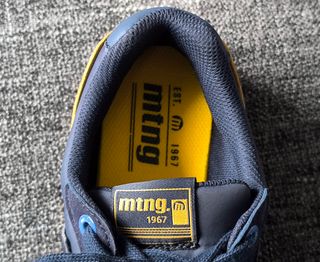 Zapatillas hombre Mustang talla 42 (A ESTRENAR)