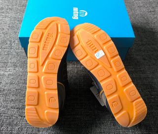 Zapatillas hombre Mustang talla 42 (A ESTRENAR)