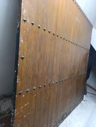 Puerta Manual Garaje Madera