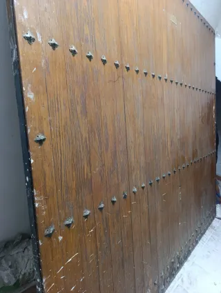 Puerta Manual Garaje Madera