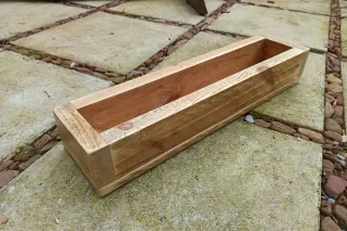 Centro de mesa tipo jardinera. Artesanal.