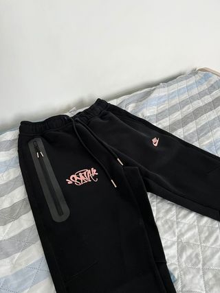 Conjunto Nike Tech Syna World Negro/Gris