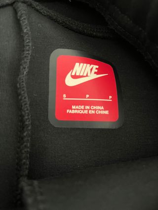 Conjunto Nike Tech Syna World Negro/Gris