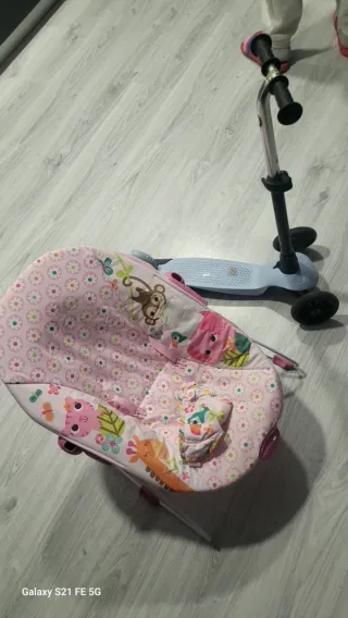 Patinete y hamaca para bebé