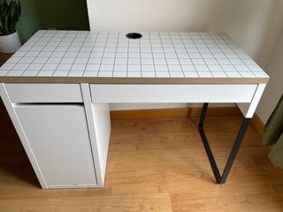 Escritorio Ikea MICKE Blanco y Negro