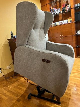 Sillón elevador y reclinable motorizado