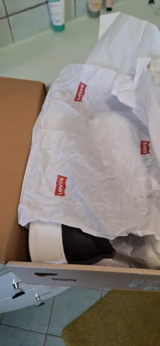 Sneakers Levi's donna nere e bianche