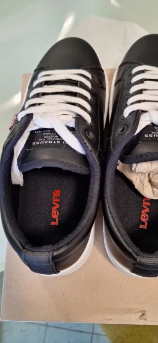 Sneakers Levi's donna nere e bianche