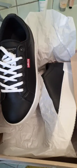 Sneakers Levi's donna nere e bianche